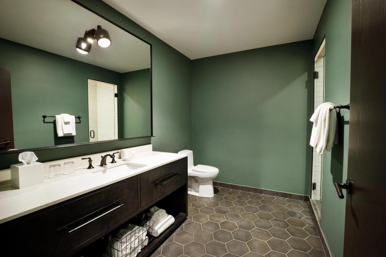 Cyrus Hotel, Topeka, A Tribute Portfolio Hotel Εξωτερικό φωτογραφία