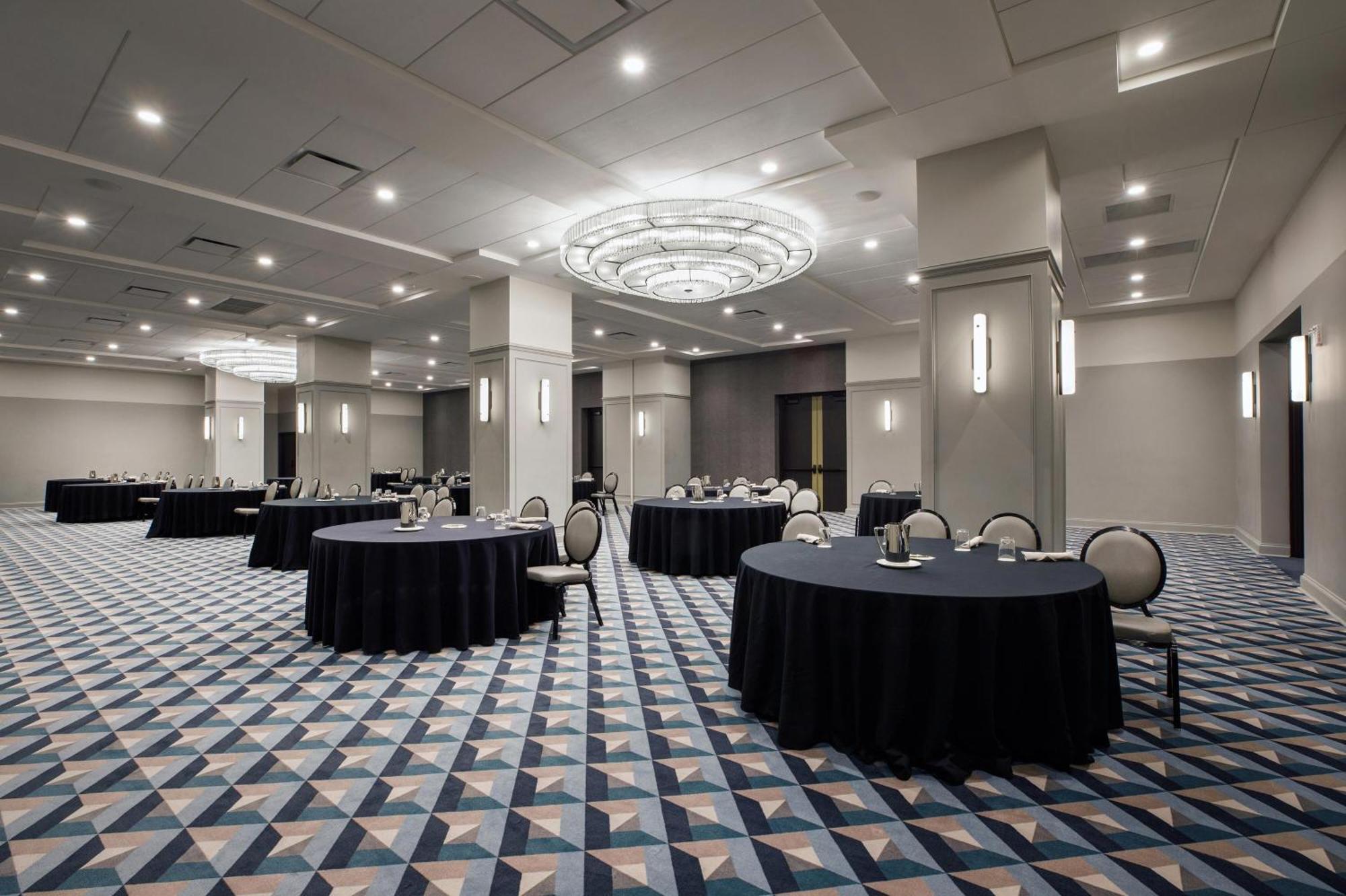 Cyrus Hotel, Topeka, A Tribute Portfolio Hotel Εξωτερικό φωτογραφία